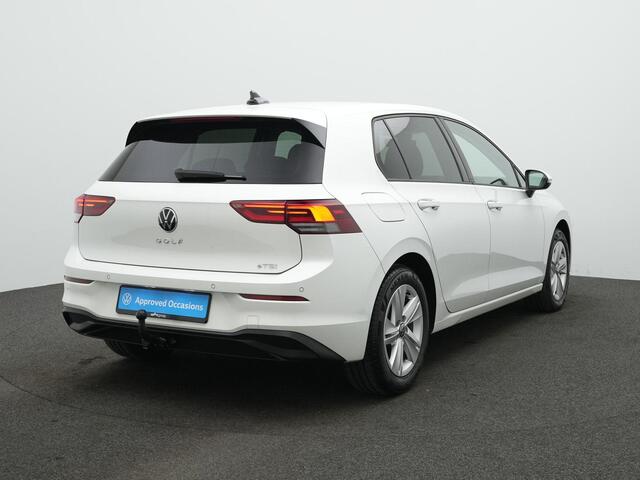 Volkswagen GOLF 1.5 eTSI 150 pk DSG Life | Trekhaak | Stoelverwarming | Adaptive Cruise | Navigatie