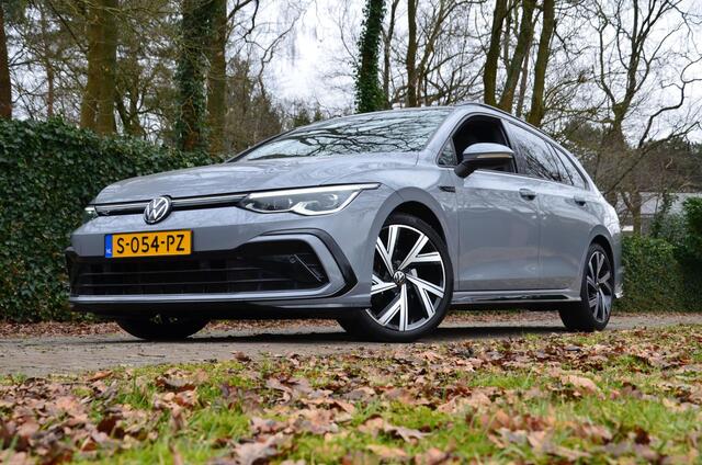 Volkswagen GOLF Variant 1.5 eTSI R-Line Business Digitaal-Dashbord/Ecc/Navi/Cr-Controle/Privacy-Glass/Pdc/Stoelverwarming/18-Inch/Achteruitrijcamera/Apple Carplay/Android Auto/Led