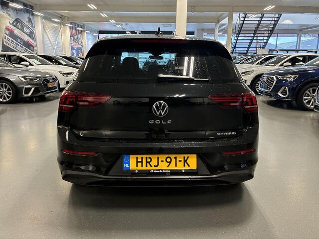 Volkswagen GOLF 1.5 eHybrid 204pk DSG Life Edition · Camera · Stuur- & Stoelverwarming · Keyless · ACC · Park Assist · Sfeerverlichting · Apple/Android Car Play · Garantie t/m 12-06-2029 of 100.000km