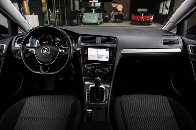 Volkswagen GOLF Variant 1.0 TSI Trendline | Cruise | Carplay | Sensoren V - A