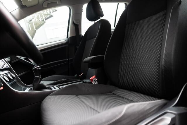 Volkswagen GOLF Variant 1.0 TSI Trendline | Cruise | Carplay | Sensoren V - A