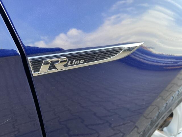 Volkswagen GOLF 1.5 TSI Highline Business R Adaptive Cruise Control , Stoelverwarming