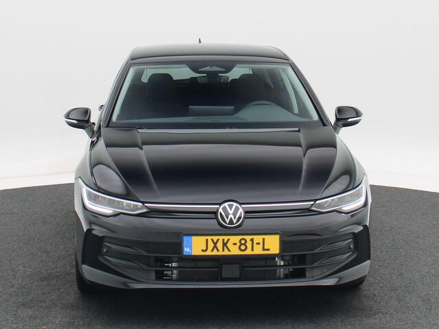 Volkswagen GOLF Life Edition 1.5 eHybrid 204 PK | Trekhaak | Navi | Camera | Stoelverwarming | 18" Lichtmetalen Velgen |