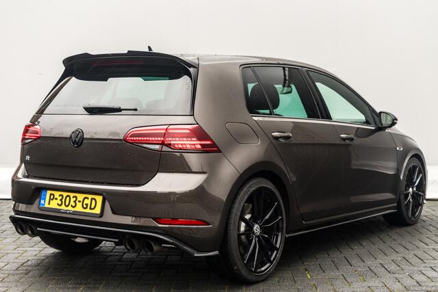 Volkswagen GOLF 2.0 TSI 310 pk 4Motion R | Dyn | Pano | Leer | Akra | Lane Ast | ACC | Bom volle R Nieuw prijs 63.000 Euro | Keyles | Pdc |