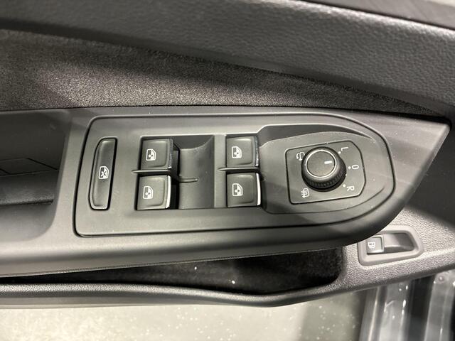 Volkswagen GOLF 1.5 eHybrid 204pk DSG Life Edition · Camera · Apple/Android Car Play · Stoel&- Stuurverwarming · P-Sensoren · Sfeerverlichting · 18'' Inch · Garantie t/m 16-06-2029 of 100.000km