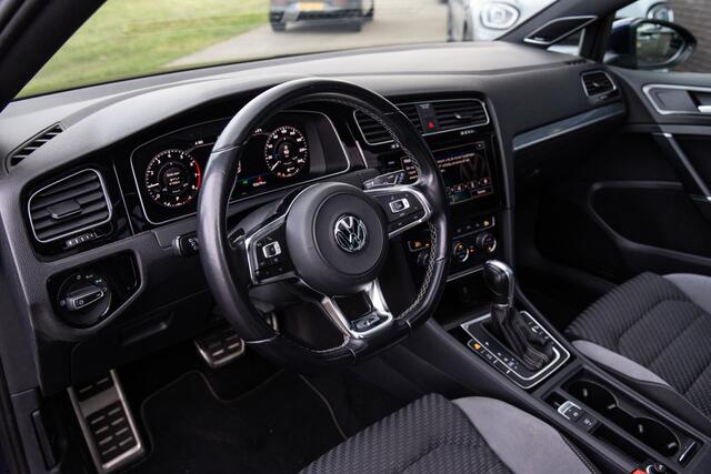 Volkswagen GOLF Variant 1.5 TSI Highline Business R , Panoramadak, Adap. cruise, Trekhaak, Dynaudio
