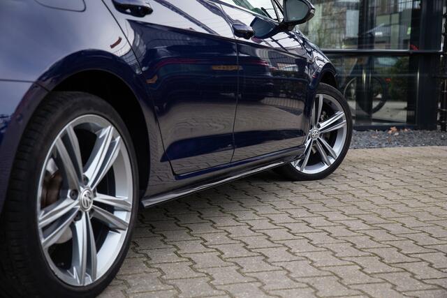 Volkswagen GOLF Variant 1.5 TSI Highline Business R , Panoramadak, Adap. cruise, Trekhaak, Dynaudio