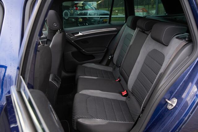 Volkswagen GOLF Variant 1.5 TSI Highline Business R , Panoramadak, Adap. cruise, Trekhaak, Dynaudio