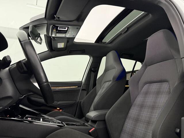 Volkswagen GOLF 1.4 eHybrid GTE | 245PK | Pano | IQ Light | Sfeer | Virtual | Stoel/Stuur verw. | Adap. Cruise | Carplay | Trekh.