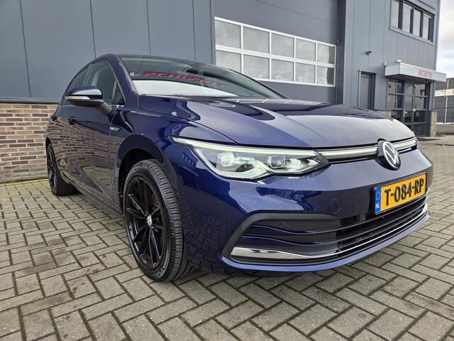 Volkswagen GOLF 1.5 eTSI Style Camera,massage,stuurverwarming!!