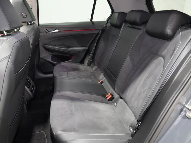 Volkswagen GOLF 1.5 eHybrid 204pk Life Edition Panorama Stoel/Stuurverw. Camera 18"velgen Trekhaak