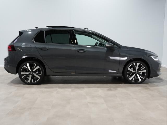 Volkswagen GOLF 1.5 eHybrid 204pk Life Edition Panorama Stoel/Stuurverw. Camera 18"velgen Trekhaak