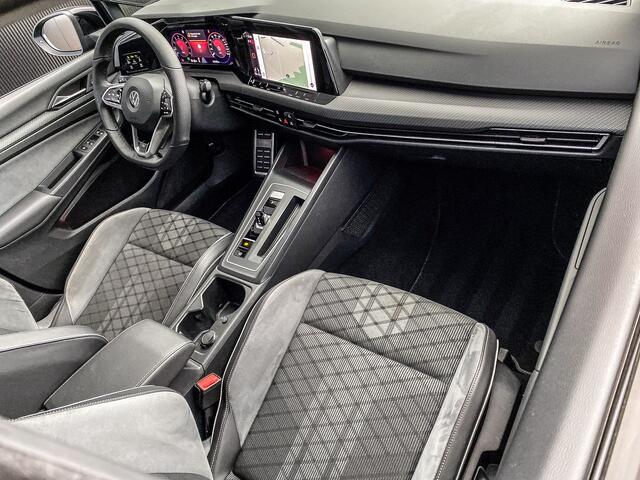 Volkswagen GOLF 1.5 eTSI 150PK DSG R-Line Business | PANO | KEYLESS | MATRIX | STOELVERWARMING |