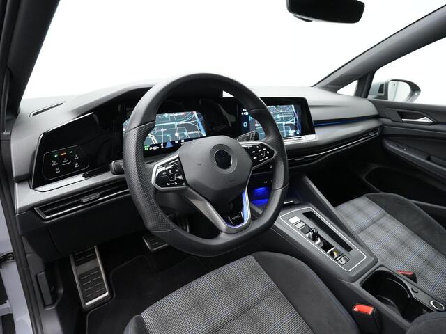 Volkswagen GOLF 1.4 eHybrid 245 pk DSG GTE | Panoramadak | Head-up display | IQ Light | Stuur-/stoelverwarming