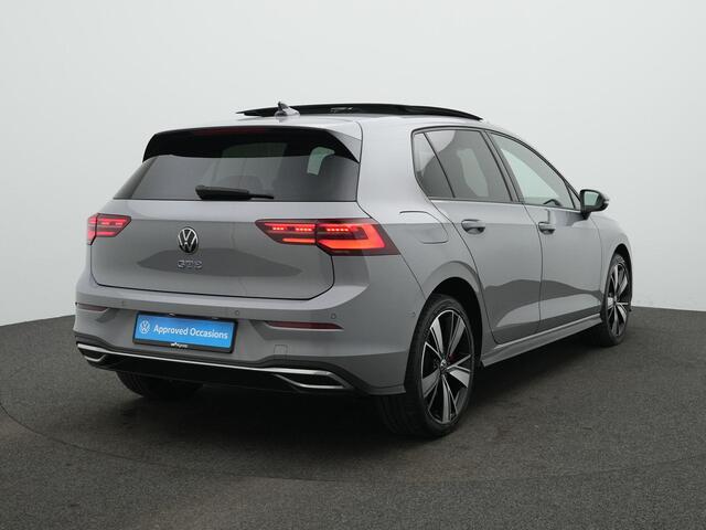 Volkswagen GOLF 1.4 eHybrid 245 pk DSG GTE | Panoramadak | Head-up display | IQ Light | Stuur-/stoelverwarming