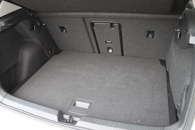 Volkswagen GOLF 1.5 eTSI Life Edition DSG7 116pk | CarPlay | Achteruitrijcamera | PDC