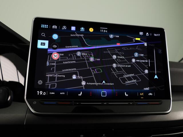 Volkswagen GOLF variant Life Business 1.5 TSI 85 kW / 116 pk Variant 6 ver Navigatie | Extra getint glas | Verlengde garantie