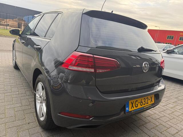 Volkswagen GOLF 1.0 TSI Trendline | 1E EIGENAAR | 12 MND GARANTIE | LEDER | CRUISE | DAB | CARPLAY | STOELVERWARMING