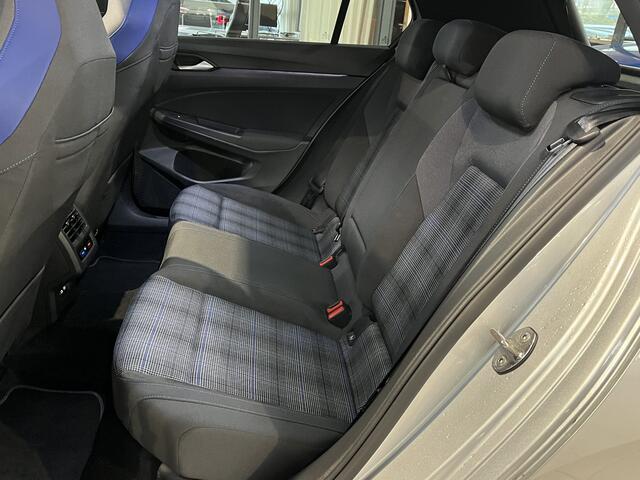 Volkswagen GOLF 1.4 eHybrid 245 pk GTE | Trekhaak | Pano | IQ LED | Camera | Stoel- en stuurverw. | Head up disp. | 18"