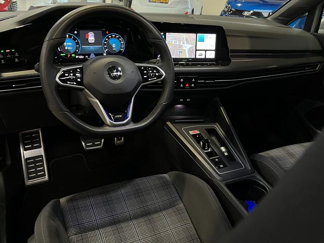 Volkswagen GOLF 1.4 eHybrid 245 pk GTE | Trekhaak | Pano | IQ LED | Camera | Stoel- en stuurverw. | Head up disp. | 18"