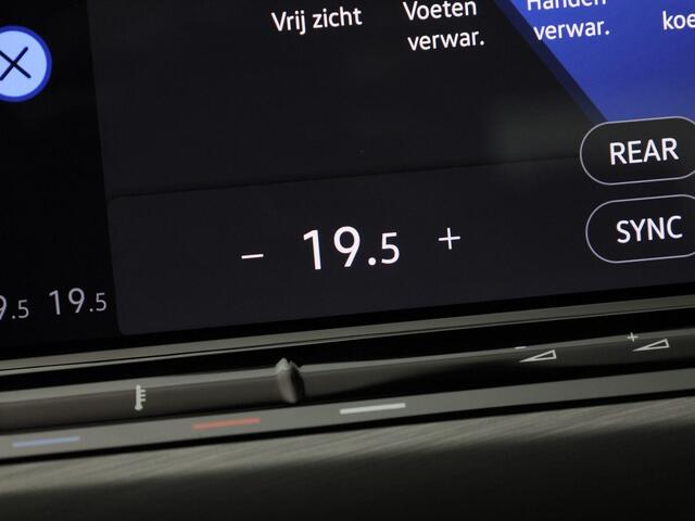 Volkswagen GOLF 1.4eHybrid 150kW/204PK Style DSG · Navigatie · Apple/Android Car Play · Trekhaak · Camera + Parkeersensoren · Dodehoeksensor ·