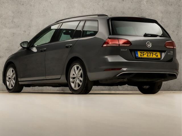 Volkswagen GOLF Variant 1.5 TSI Comfortline Automaat (APPLE CARPLAY, GROOT NAVI, CAMERA, CLIMATE, STOELVERWARMING, SPORTSTOELEN, GETINT GLAS, ADAPTIVE CRUISE, NIEUWE APK, NIEUWSTAAT)