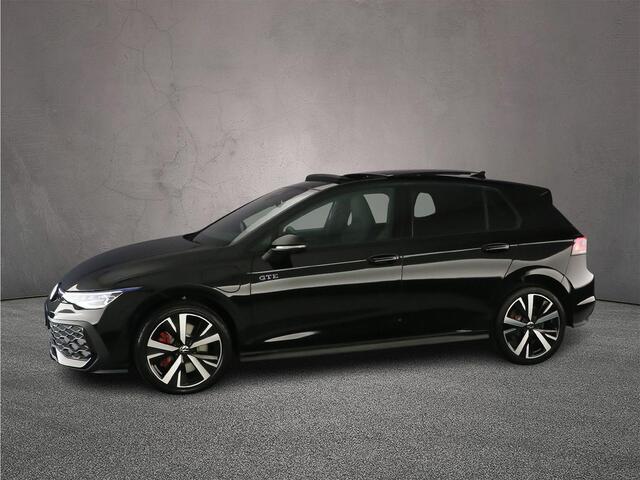 Volkswagen GOLF GTE 1.5 TSI eHybrid 272pk DSG Automaat Panoramadak, 360 camera, Adaptive cruise control, LED matrix koplampen, Stuurwiel verwarmd, Achteruitrijcamera