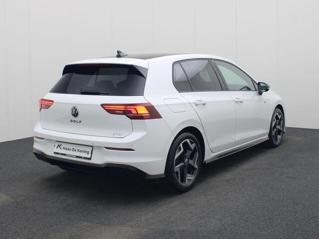 Volkswagen GOLF 1.5eTSI/150PK R-Line Black Style DSG · Navigatie · Camera + Parkeersensoren · Apple/Android · Garantie t/m 18-11-2026