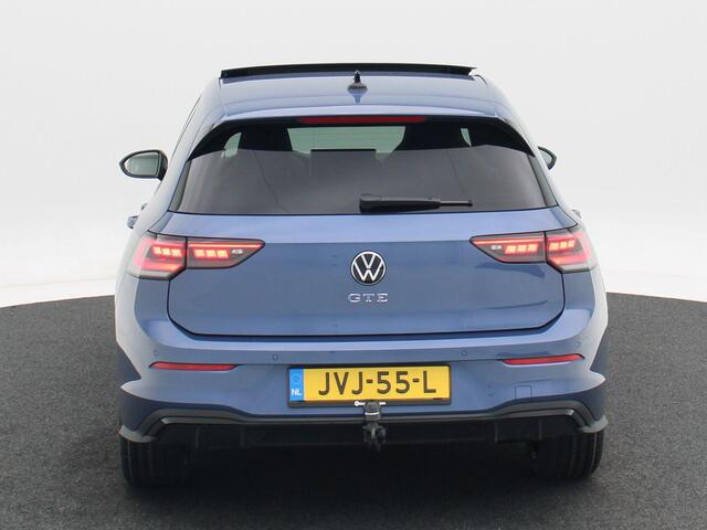 Volkswagen GOLF 1.5 TSi 272 Pk Automaat eHybrid GTE | Panoramadak | Matrix LED | Head-Up Display | Stoel- & Stuurverwarming | Stoel koeling | Camera | Draadloos Laden | Trekhaak | 23.682 Km!