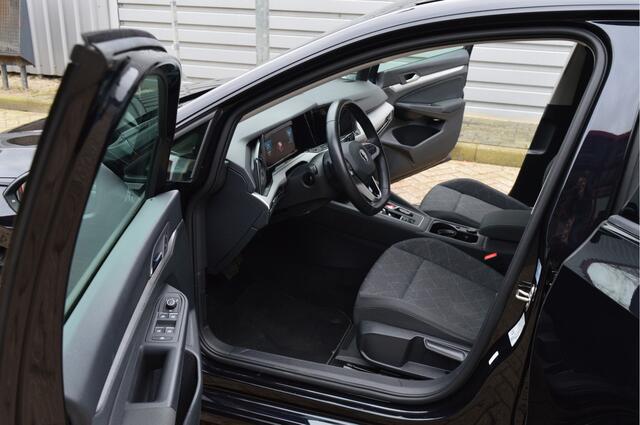 Volkswagen GOLF 1.5 eTSI Style O.a: Stoel+Stuurverw, Haak, Camera, Clima, Carplay, Etc. All-in prijs!