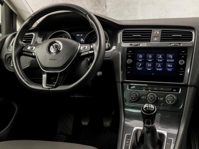 Volkswagen GOLF 1.5 TSI Sportline (APPLE CARPLAY, 4 CILINDER, GROOT NAVI, CLIMATE, SPORTSTOELEN, GETINT GLAS, PARKEERSENSOREN, LM VELGEN, NIEUWE APK, NIEUWSTAAT)