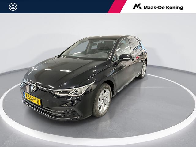 Volkswagen GOLF 1.0 eTSI 110pk DSG Life · Camera · Apple/Android Car Play · Sfeerverlichting · P-Sensoren · Navigatie · 16'' Inch · Garantie t/m 04-02-2028 of 100.000km