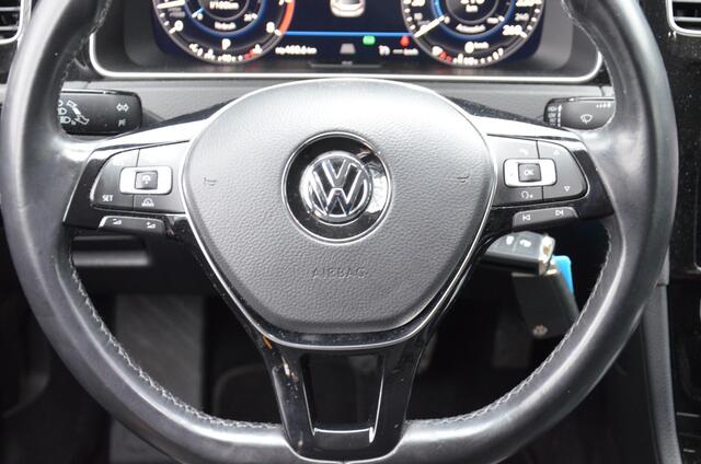 Volkswagen GOLF 1.5 TSI Highline Business R Automaat/Airco/Navi/Cr-Controle/Pdc/Privacy-Glass/Digitaal-Instrumentenpaneel/Trekhaak/Stoelverwarming/17-Inch Lmv