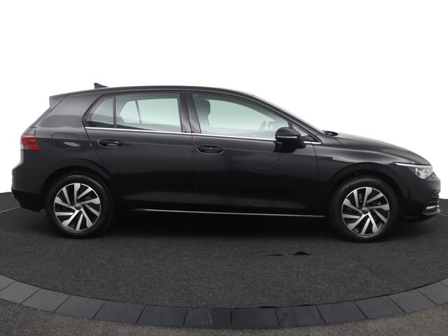 Volkswagen GOLF 1.4 eHybrid Style - Adaptive Cruise - Stoel/Stuurverwarming - DAB - Navigatie - Apple Carplay/Android Auto - Trekhaak Virena Zekerheidspakket ¤895,-