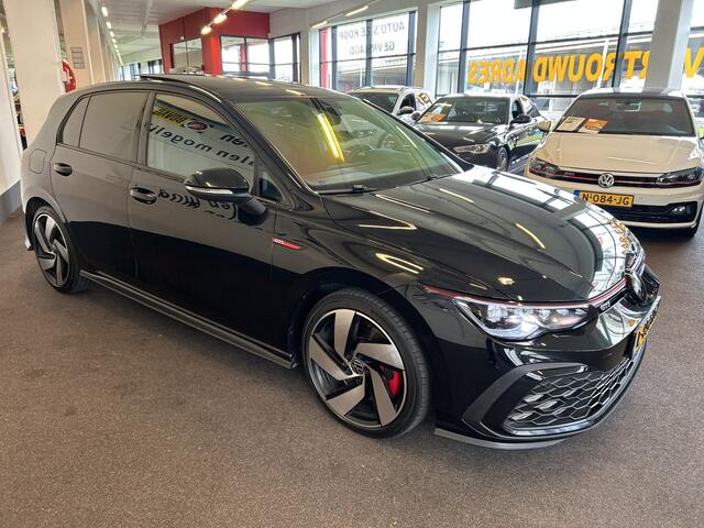 Volkswagen GOLF 2.0 TSI GTI Stage 2 | Panoramadak | Custom uitlaat | Adaptief onderstel | Kleppensysteem | Stoel+Stuurverwarming | Adaptieve cruise control | Climate control | Achteruitrijcamera