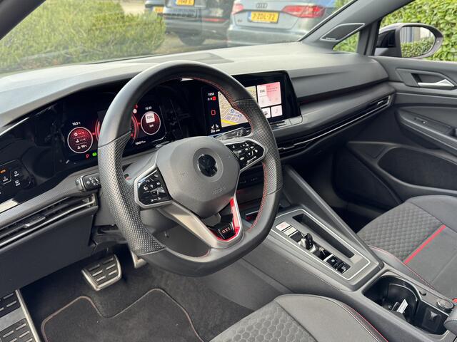 Volkswagen GOLF 8 GTI Clubsport 2.0 TSI 300pk DSG / Aut. IQ Light Harman Kardon Panoramadak 19" !!!