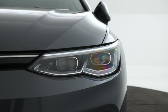 Volkswagen GOLF Variant 1.0 eTSI Life Automaat, Navigatie, Digital Dash