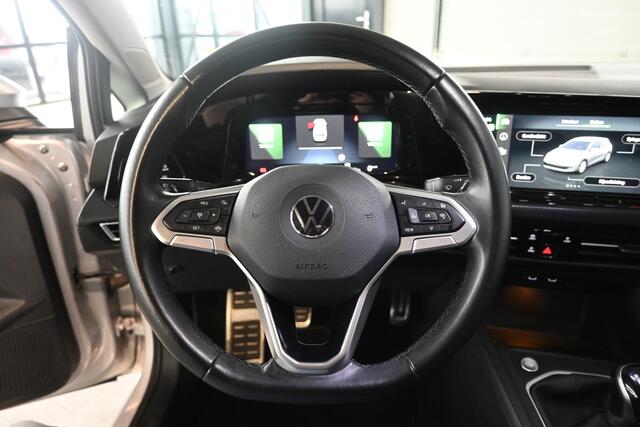 Volkswagen GOLF 1.0 TSI United Business Navigatie Carplay LED Stuur/Stoelverwarming RIjklaarprijs Inruil Mogelijk!