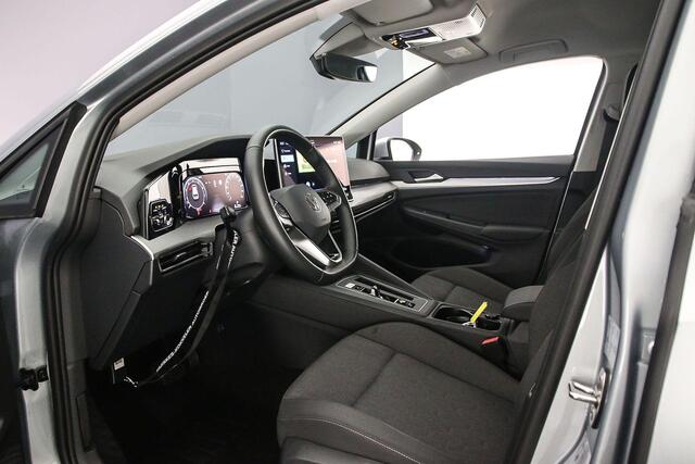 Volkswagen GOLF Life Edition 1.5 eTSI 115pk DSG Automaat Adaptive cruise control, Achteruitrijcamera, LED koplampen, Stoelverwarming, Parkeersensoren, App connect