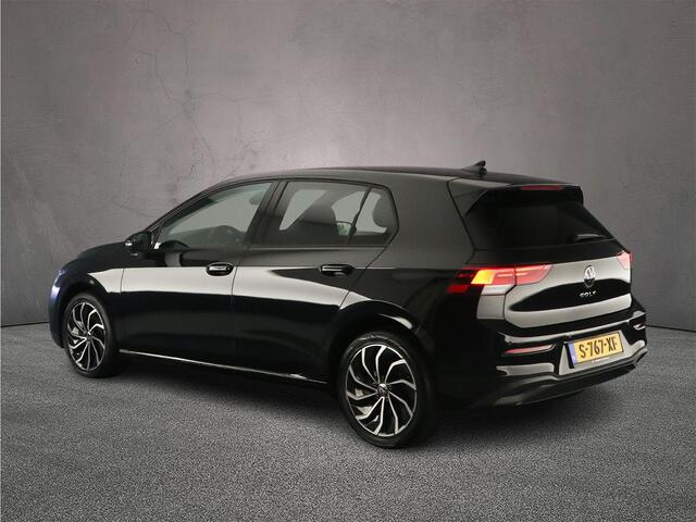 Volkswagen GOLF Life 1.0 TSI 110pk Adaptive cruise control, Achteruitrijcamera, LED koplampen, Parkeersensoren, App connect, Stoelverwarming, Stuurwiel verwarmd