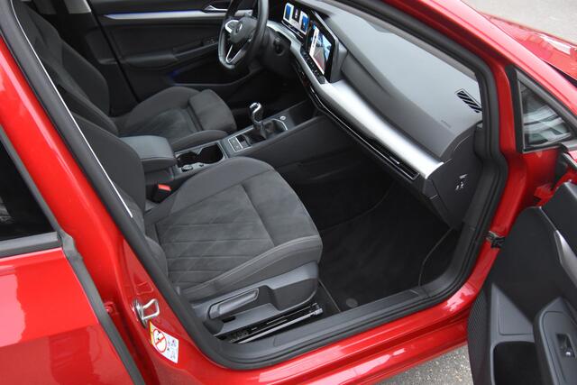 Volkswagen GOLF Variant 1.0 TSI Life Business , VIRTUAL COCKPIT , A UITRIJ CAM , LED KOPL , ST+STUUR VERW ,