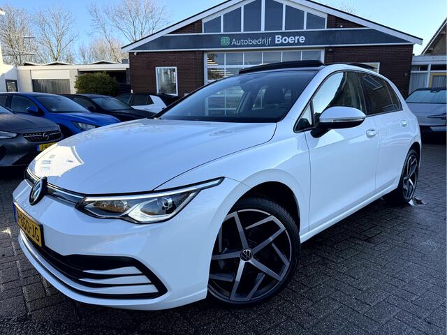 Volkswagen GOLF 1.5 TSI Life Panoramadak, 18''Lmv, IQ Light, Winterpakket