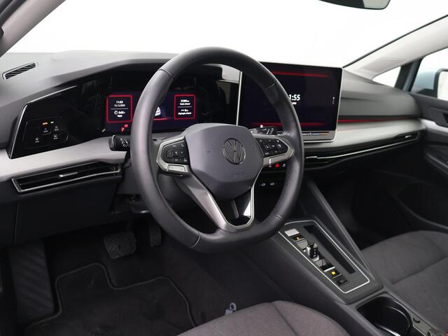 Volkswagen GOLF 1.5 eHybrid Life Edition | 204 PK | SoH100% | Automaat | Panoramadak | Adaptive cruise control | Achteruitrij camera |