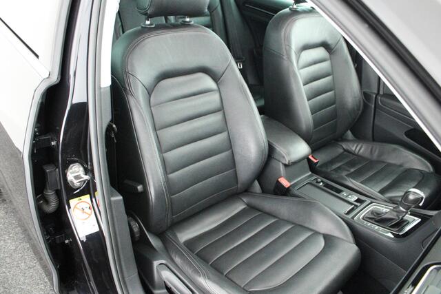 Volkswagen GOLF Variant 1.5 TSI 150pk DSG 2x R-Line Leder Panoramadak Trekhaak Camera Virtual Cockpit Led