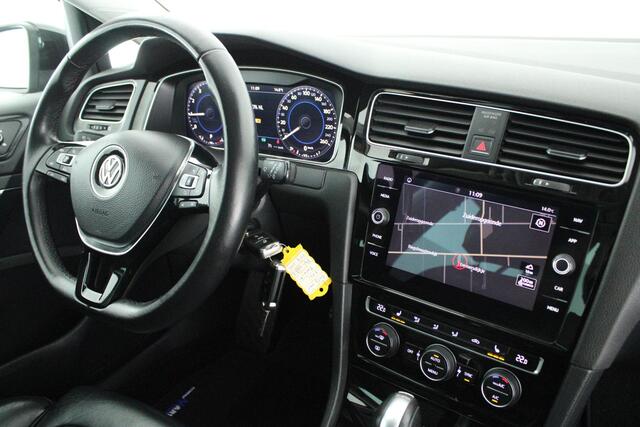 Volkswagen GOLF Variant 1.5 TSI 150pk DSG 2x R-Line Leder Panoramadak Trekhaak Camera Virtual Cockpit Led