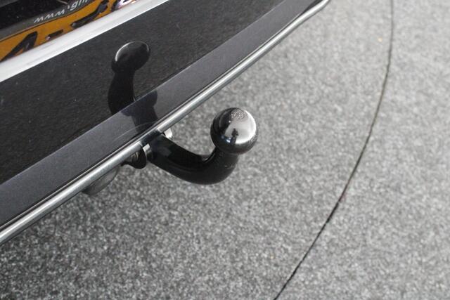 Volkswagen GOLF Variant 1.5 TSI 150pk DSG 2x R-Line Leder Panoramadak Trekhaak Camera Virtual Cockpit Led