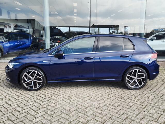 Volkswagen GOLF 1.5 eTSI Style | El. Schuif/Kanteldak | Navi | 360 camera | Sens