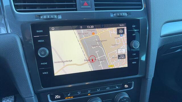 Volkswagen GOLF 1.0 TSI Comfortline Business CARPLAY / STOELVERW / NAVI / CLIMA / PDC / DEALER OH / NL-AUTO