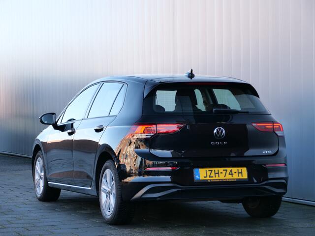 Volkswagen GOLF 1.0 eTSI Life Business 110 Pk Automaat Navi / DAB / Apple Carplay / Camera