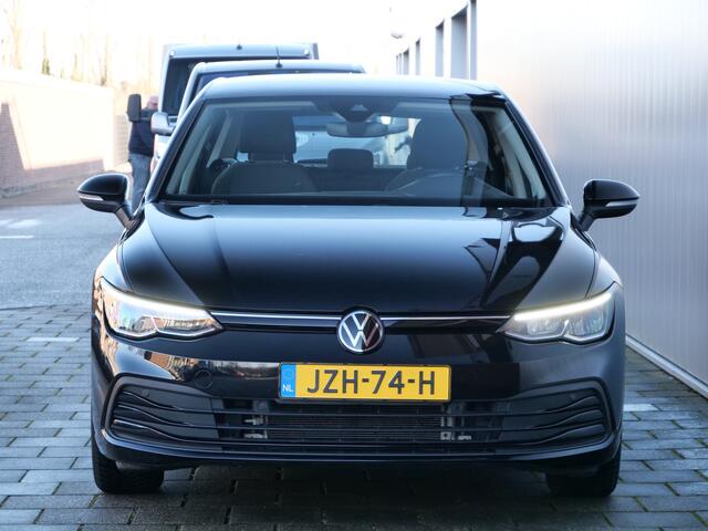 Volkswagen GOLF 1.0 eTSI Life Business 110 Pk Automaat Navi / DAB / Apple Carplay / Camera